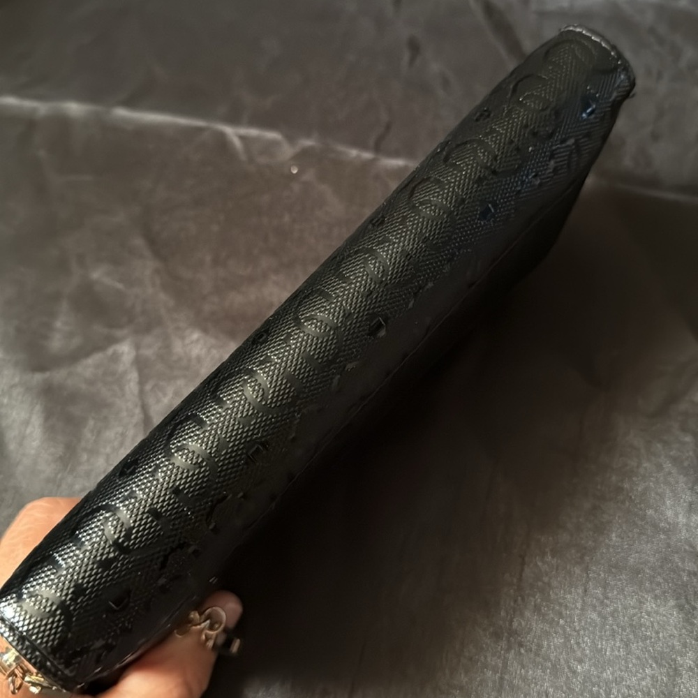 GUESS Wallet - Black preowned - Picture 15 of 17